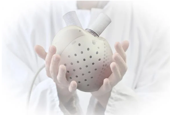 首顆“機器心”成功植入近四十年后，人造心臟終于又迎來顛覆變革