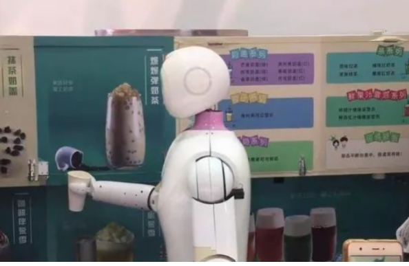 地?cái)偨?jīng)濟(jì)火了！機(jī)器人也火了