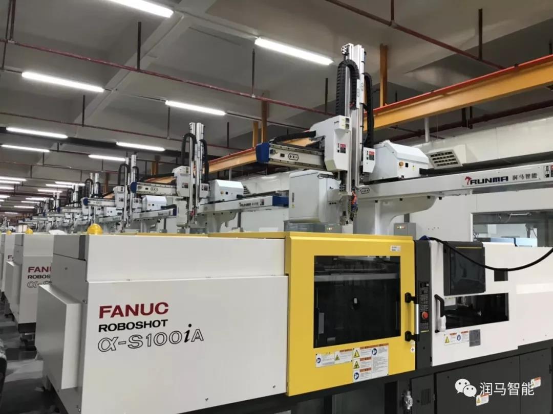 精密塑膠制品的成型機械設(shè)備