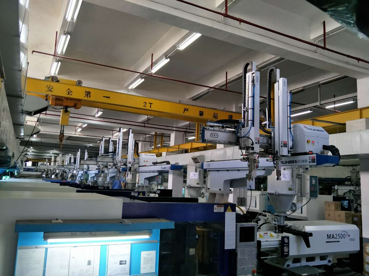 今天小編來為大家講解注塑機(jī)械手的效率對比