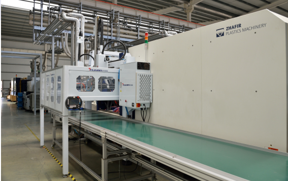 注塑機械手的使用